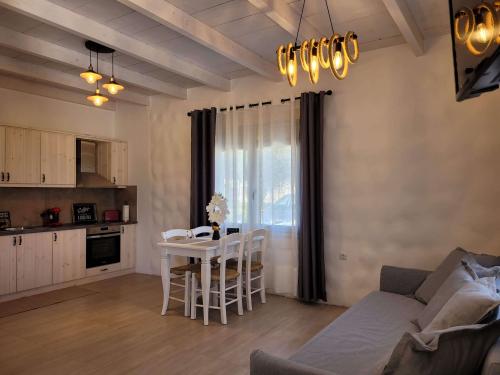 628villa_efthimia_-_kitchen_dining_area_sofa
