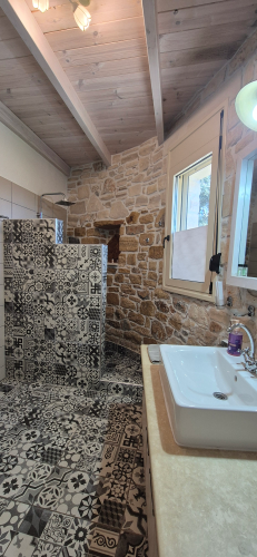 villa_efthalia_-_bathroom_2