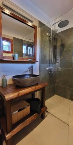 villa_hera_-_bathroom_iii