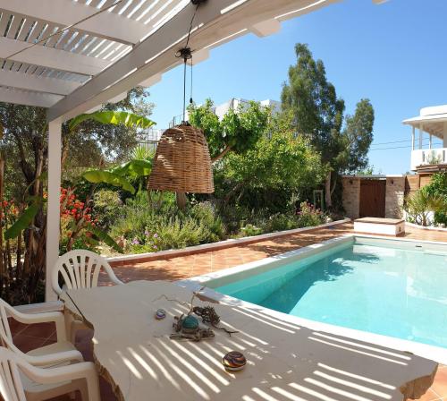 villa_hera_-_outside_dining_area_i